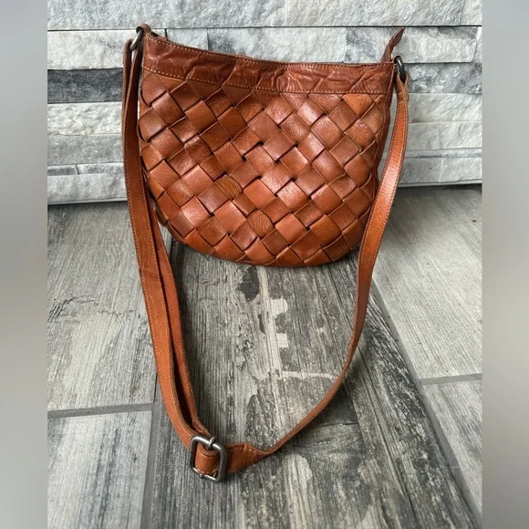Vilenca Holland Anthropologie BohoCognac Crossbody Bag  Beautiful Woven Leather - Picture 9 of 14